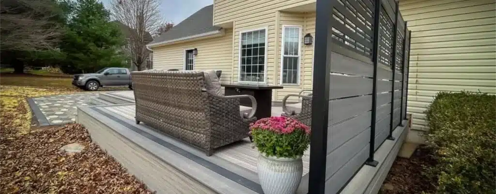 Deck with Privacy Screen